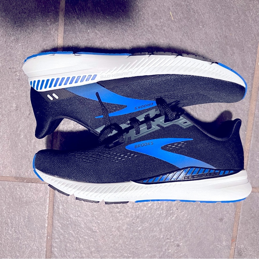 NWOT Brooks Launch GTS8 Running Shoes Size 10